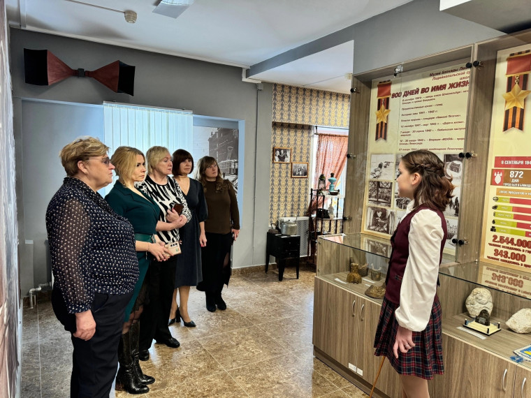 Экскурсия в школьный музей.